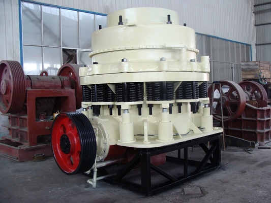 PYB 1750185Kw آلة كسارة مخروطية مجمعة بحجم تغذية 215 مم لبناء الطرق