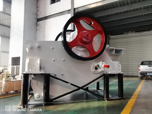 100Kw آلة طحن سحق 8474209000 C106 كسارة فكية في المحجر والتعدين