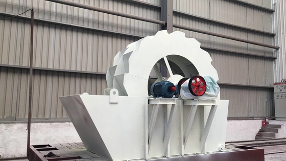 آلة غربال تهتز العجلة 7.5kw 180 TPH آلة غسل الرمال الحلزونية الذهبية