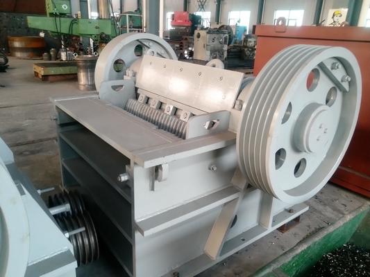 50-1000 Tph 250kw Jaw Crusher Machine معدات تكسير الحجر الجيري